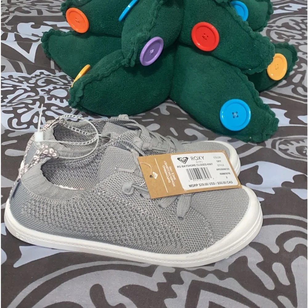 Roxy 🩶Bayshore Slip On Sneaker size 2 - Picture 1 of 5